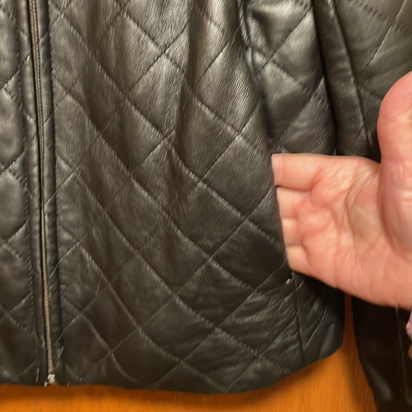 Coldwater Creek Black Quilted Leather Coat Size Medium - Picture 3 of 9